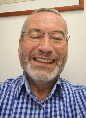 פרופ' גבריאל ברויאר, מומחה לרפואה פנימית וראומטולוגיה
